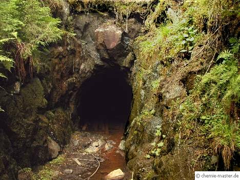 Eingang zum alten Bastn&auml;s-Stollen