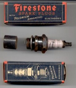 Z&uuml;ndkerze mit Polonium-Zusatz in den Elektroden